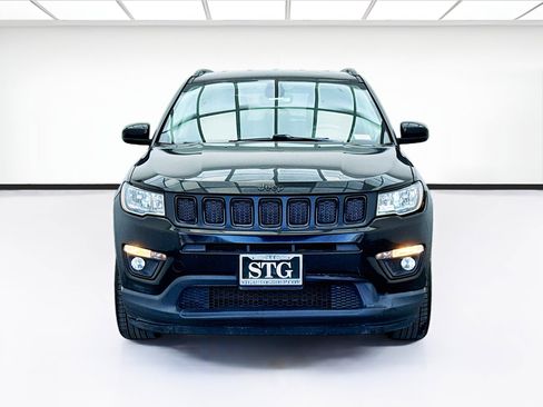 Used 2021 Jeep Compass Latitude image 2