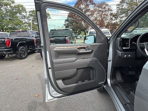 New 2026 GMC Sierra 1500 Elevation image 12