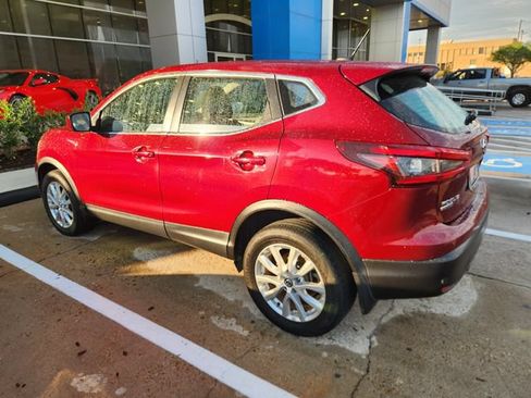 Used 2021 Nissan Rogue Sport S FWD image 3