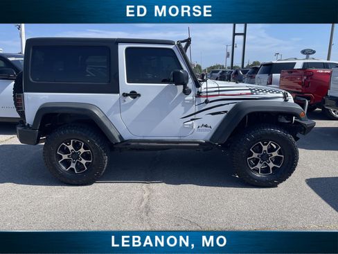 Used 2018 Jeep Wrangler Sport AWD/4WD image 9