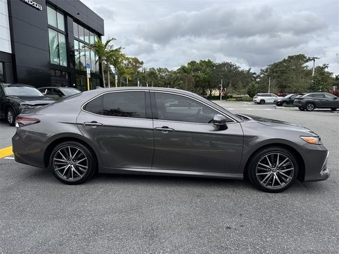Used 2023 Toyota Camry XLE image 6