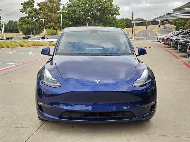 Used 2023 Tesla Model Y Long Range AWD/4WD image 2