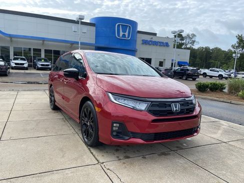 Used 2025 Honda Odyssey Sport-L image 2