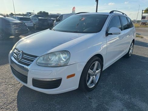 Used 2009 Volkswagen Jetta SE image 2
