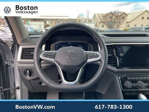 Used 2023 Volkswagen Atlas SE image 17