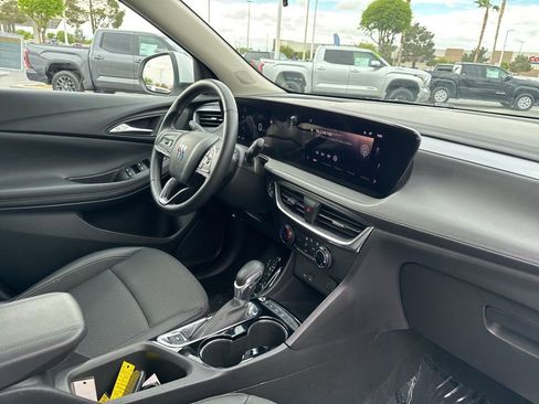 Used 2024 Buick Encore GX Preferred image 19