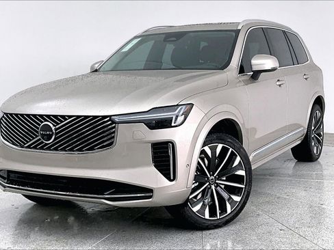 New 2026 Volvo XC90 B5 Plus image 2