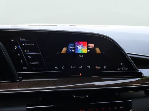 Used 2024 Cadillac Escalade Sport Platinum w/ Heavy-Duty Trailer Package image 25