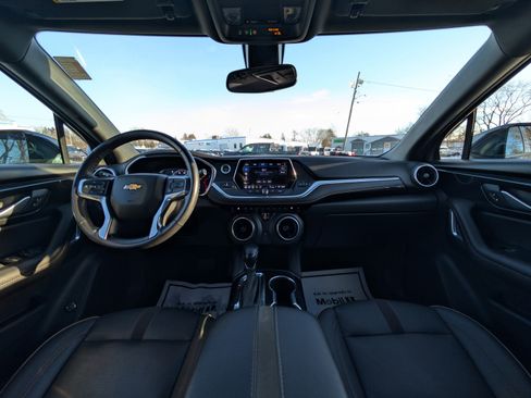 Certified 2022 Chevrolet Blazer Premier image 2