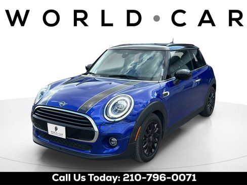 Used 2021 MINI Cooper 2-Door Hardtop image 2