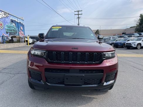 Used 2025 Jeep Grand Cherokee L Altitude AWD/4WD image 5