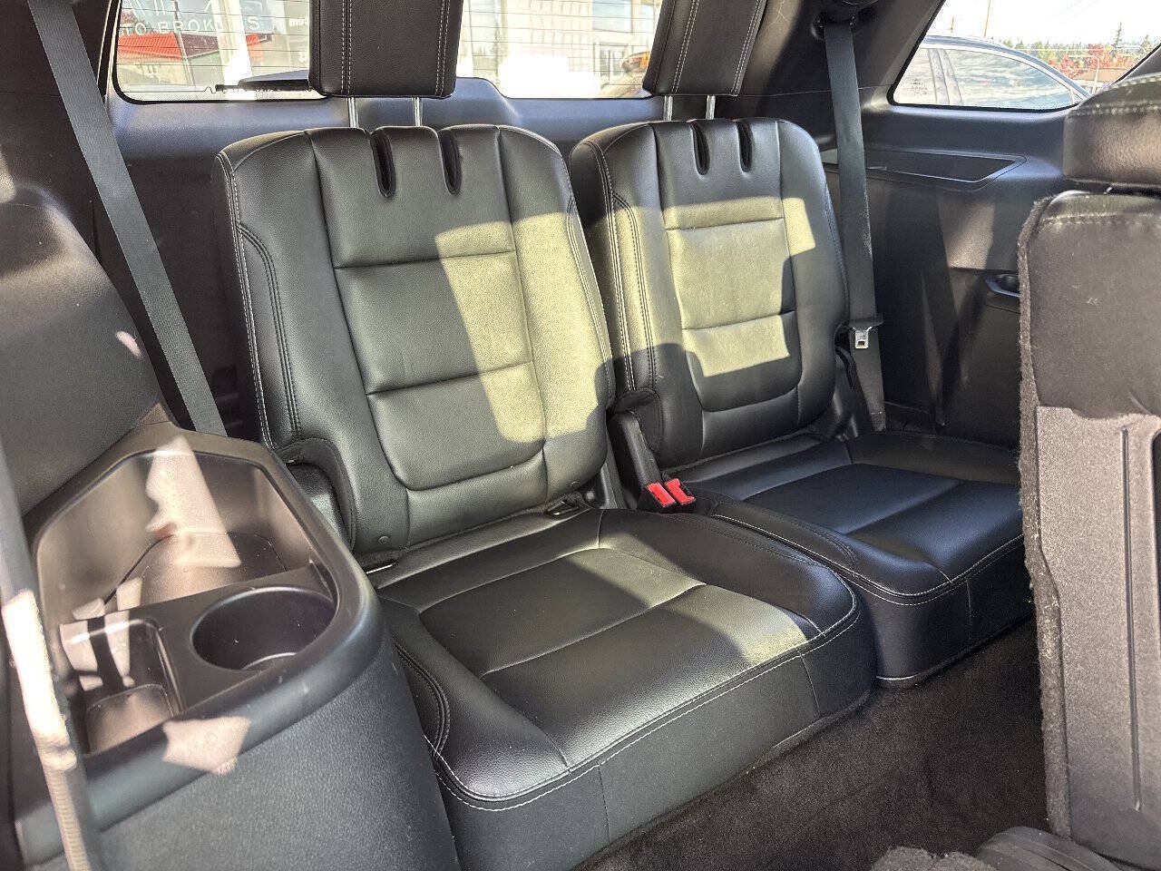 Used 2016 Ford Explorer Limited w/ Equipment Group 301A AWD/4WD image 23