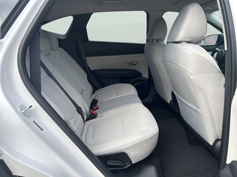 Used 2026 Hyundai Tucson SE FWD image 18