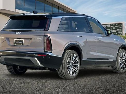 New 2026 Cadillac Vistiq Premium Luxury w/ LPO, Floor Liner Package image 4