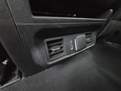 Used 2024 GMC Sierra 1500 SLE image 26