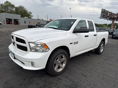 Used 2018 RAM 1500 Express AWD/4WD image 3