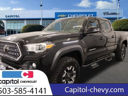 Used 2019 Toyota Tacoma TRD Off-Road w/ TRD Premium Off Road Package AWD/4WD image 7