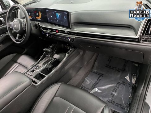 Certified 2024 Kia Sorento S w/ Panoramic Sunroof Package AWD/4WD image 30