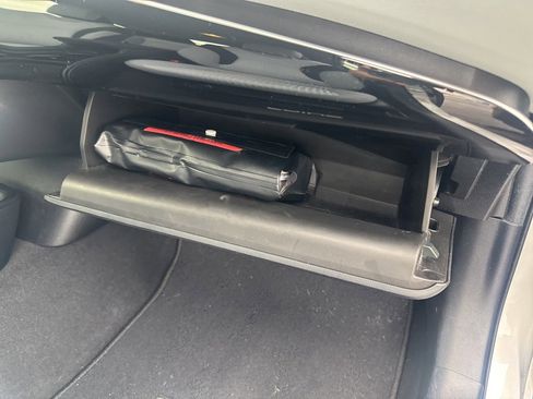 Used 2017 Toyota Prius Two image 18