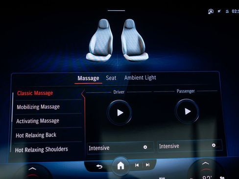 Used 2023 Mercedes-Benz EQS 580 4MATIC SUV w/ Exclusive Trim Package image 33