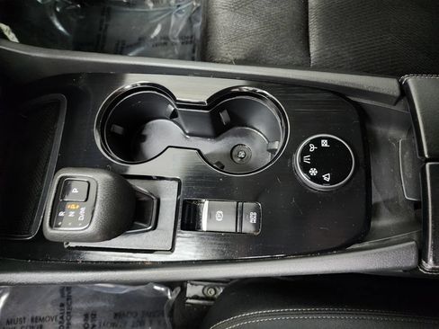 Used 2024 Nissan Rogue SV AWD/4WD image 20