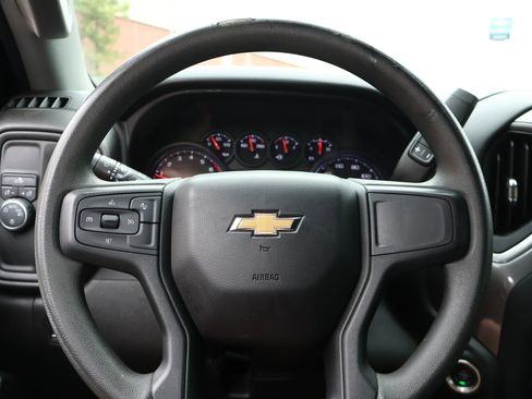 Used 2022 Chevrolet Silverado 1500 Custom image 12