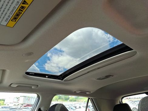 New 2026 Hyundai Venue SEL FWD image 7