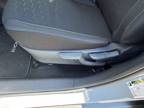 Used 2024 Nissan Kicks SV FWD image 21