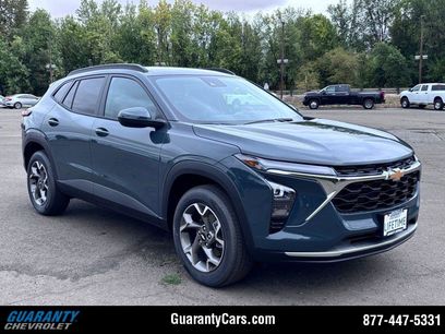 New 2025 Chevrolet Trax LT w/ Driver Confidence Package