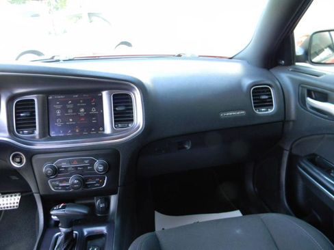 Used 2018 Dodge Charger R/T Scat Pack image 17