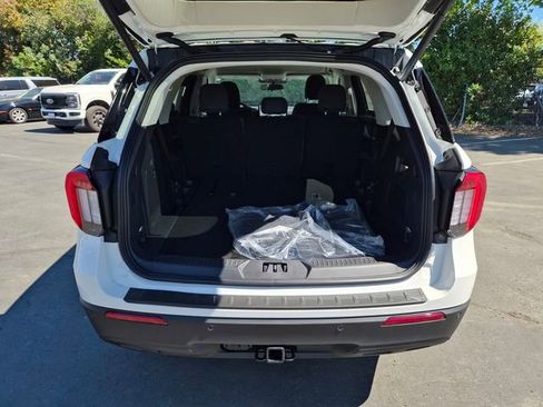 New 2026 Ford Explorer Active image 17
