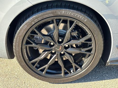 Used 2024 Chevrolet Corvette Stingray Premium Cpe w/ Z51 Performance Package image 26
