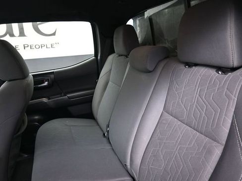 Used 2016 Toyota Tacoma TRD Off-Road image 20