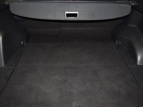 Used 2021 Toyota RAV4 LE image 17