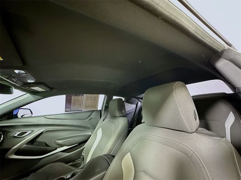 Used 2019 Chevrolet Camaro LT image 12