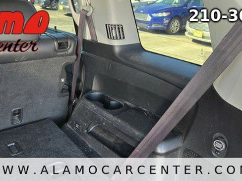 Used 2011 Honda Pilot Touring image 34