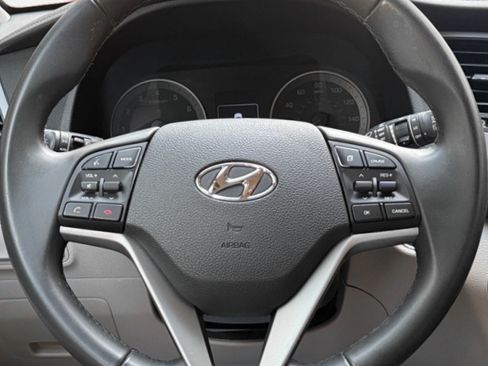 Used 2018 Hyundai Tucson SEL Plus AWD/4WD image 18