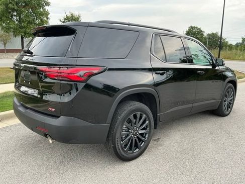 Used 2023 Chevrolet Traverse RS AWD/4WD image 6