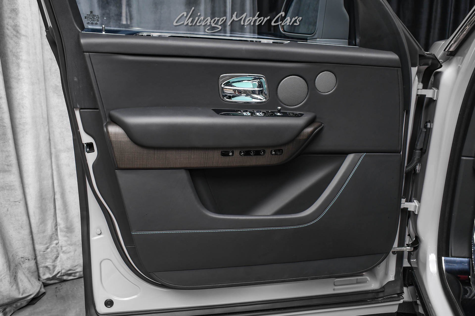 Used 2027 Rolls-Royce Cullinan AWD/4WD image 32