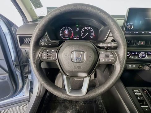Used 2025 Honda CR-V EX image 16