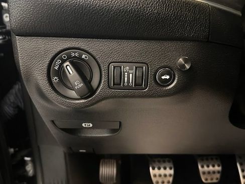 Used 2020 Dodge Challenger R/T Scat Pack RWD image 17