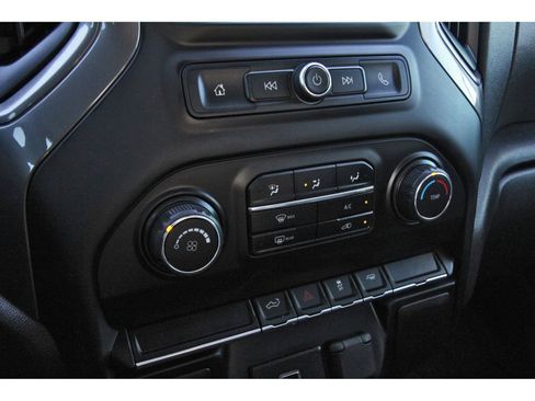 Used 2019 Chevrolet Silverado 1500 Custom w/ Custom Value Package image 24