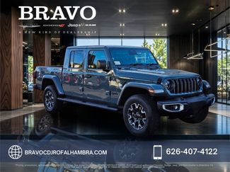 New 2026 Jeep Gladiator Sahara AWD/4WD video 1
