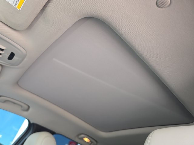 Certified 2022 Buick Encore GX Essence w/ Advanced Technology Package FWD image 20