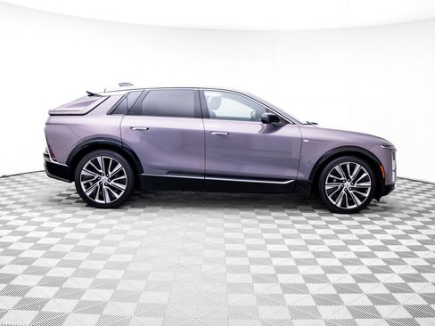 Certified 2025 Cadillac Lyriq Luxury w/ LPO, Floor Liner Package image 7