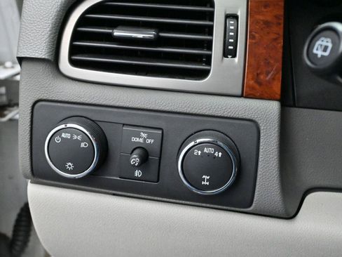 Used 2013 GMC Yukon XL SLT image 21