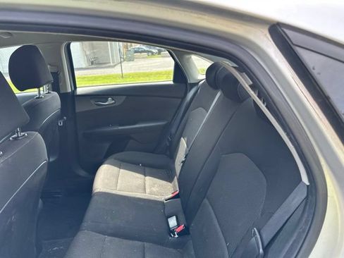 Used 2021 Kia Forte LXS FWD image 15