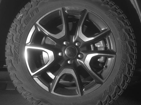 Used 2025 Jeep Compass Trailhawk AWD/4WD image 13