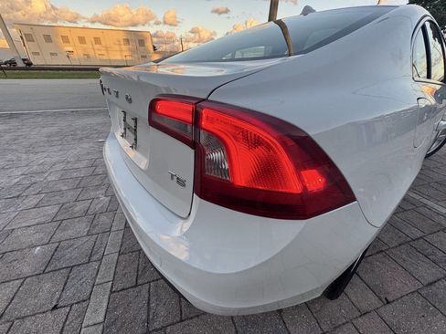 Used 2012 Volvo S60 T5 image 17