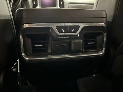 Certified 2021 Chevrolet Silverado 1500 LTZ AWD/4WD image 19